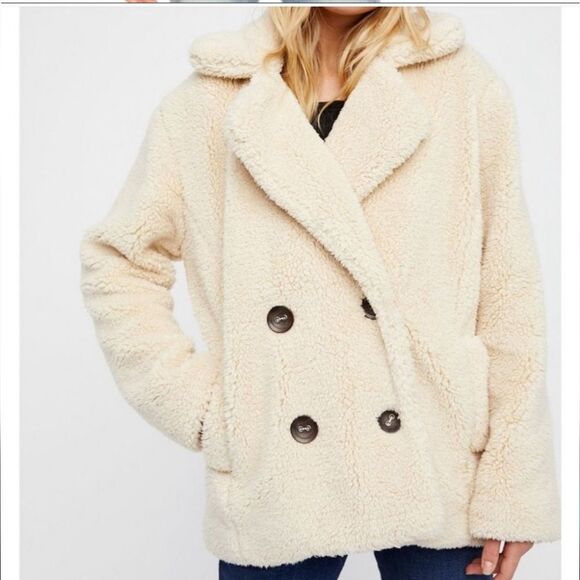 Free People Jackets & Blazers - Free People Notched Teddy Peacoat in Ivory Shearling Faux Fur Womens Size Medium
